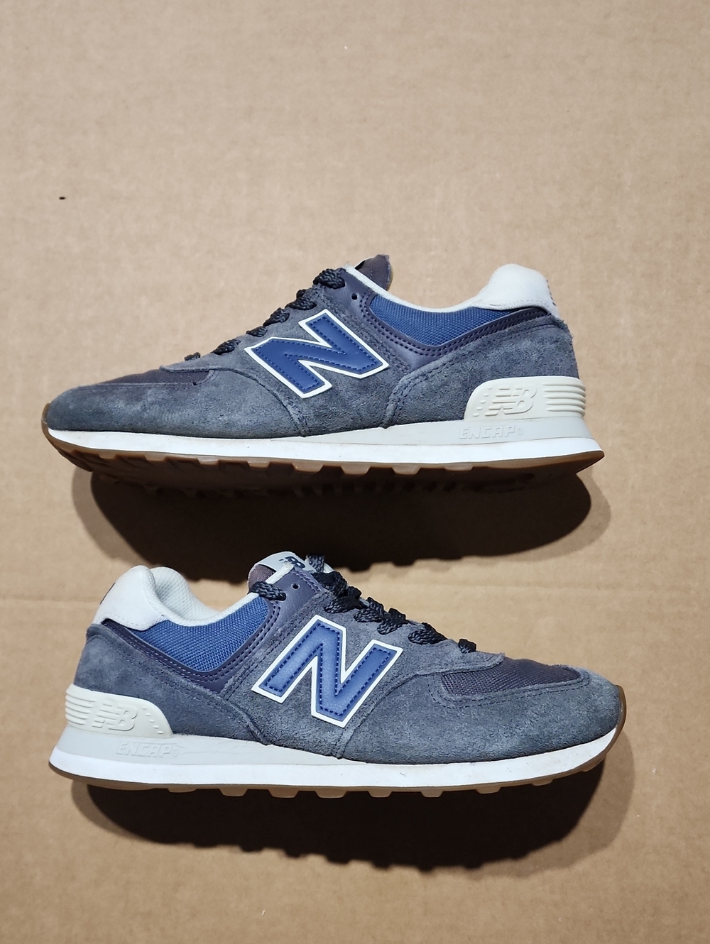 New Balance 574 Unisex M SZ 8 / W SZ 9.5  Magnate  Indigo Angora Suede Shoes